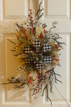 Load image into Gallery viewer, Christmas Swag Star with Lights
