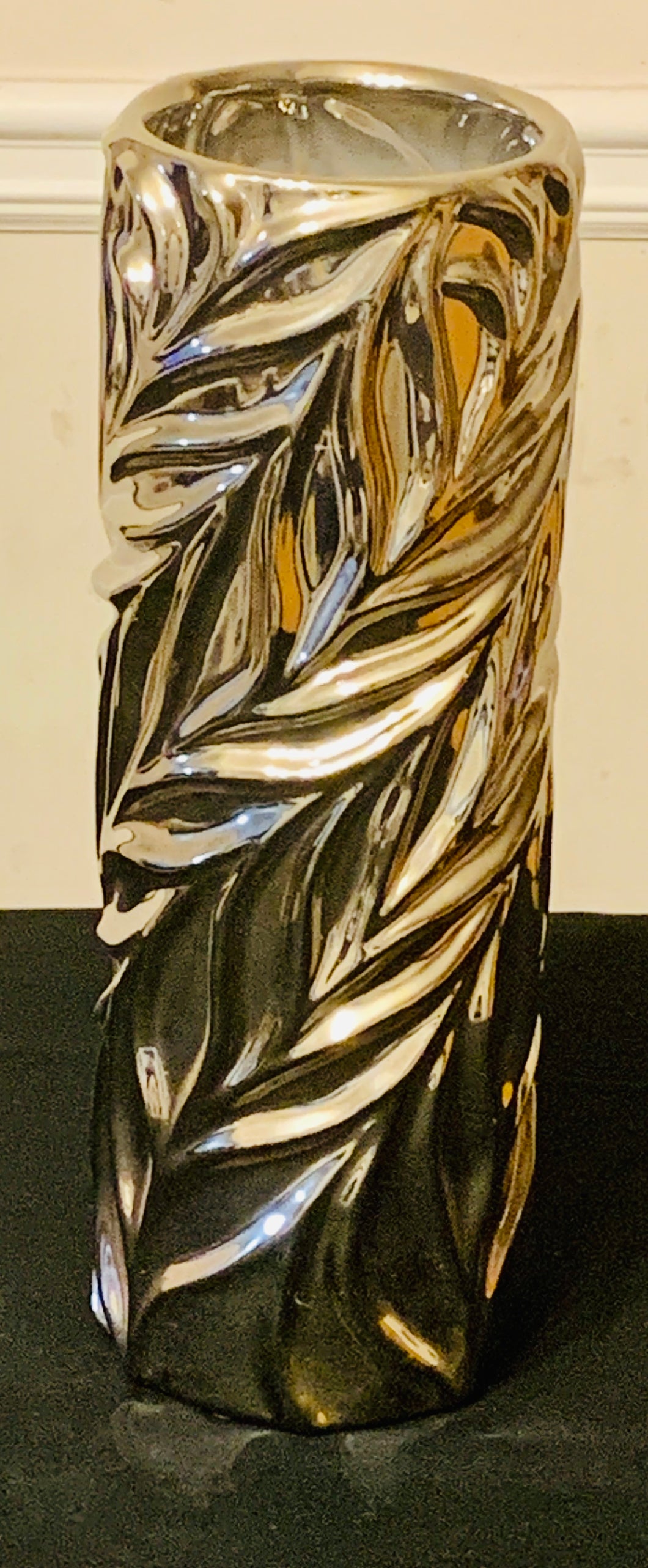 Accessories/Decorations - Silver Vase
