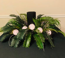 Load image into Gallery viewer, Table Arrangement - Black Seduction (Lights)
