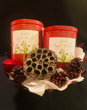 Load image into Gallery viewer, Gift Basket - Scented Candles (Apple Wreath)
