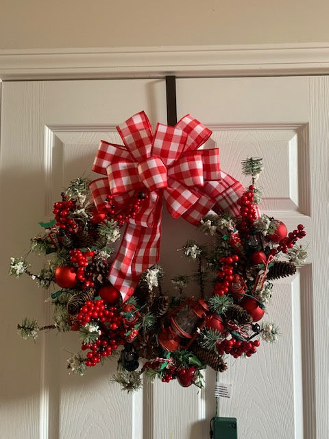 Lantern Christmas Wreath