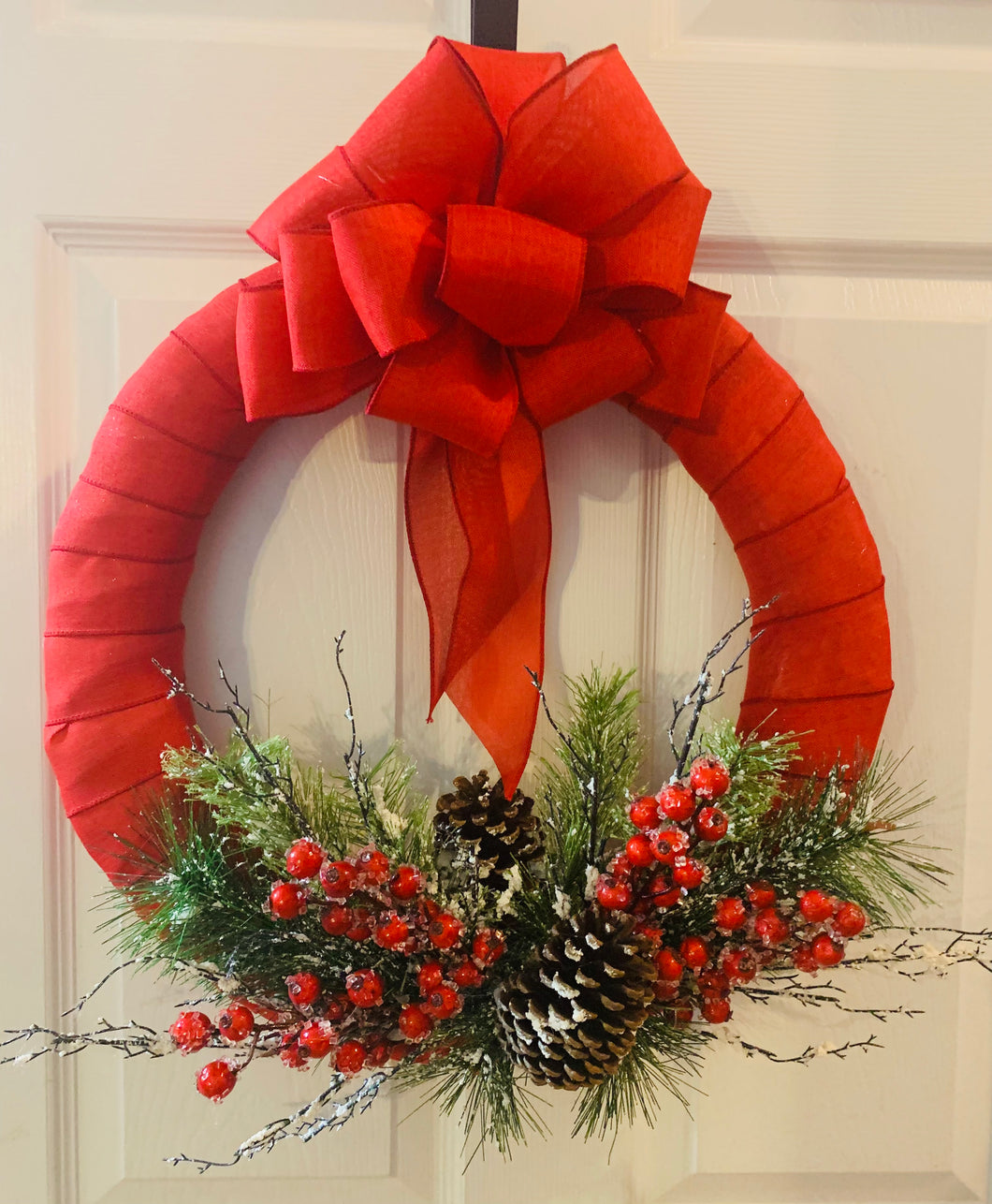 Red Berries Pine Wreath